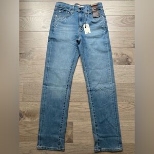 NWT Levi's 724 High-Rise Slim Straight for women.